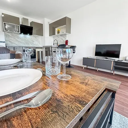 Апартаменты Pause Citadine A Sur Seine *